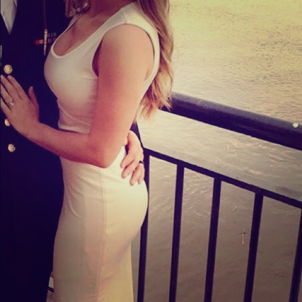 Jessie James decker kittenish dress